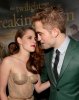 kristen-stewart-and-robert-pattinson.jpg kristen-stewart-and-robert-pattinson.jpg