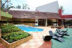bbau-house-2007-yard.jpg